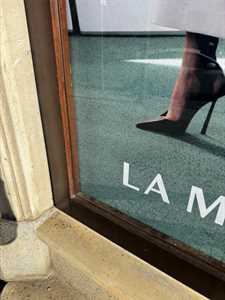 Podświetlana witryna