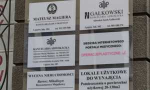 Tablica z plexi bezbarwnej