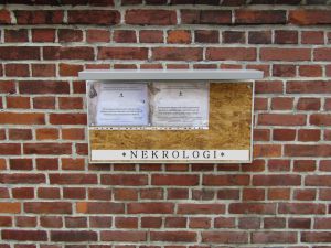 Tablica na nekrologi