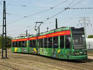 Oklejanie tramwajów