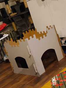 Zamek dla kota w kociarni