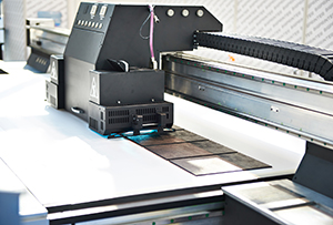 Druk UV – innowacyjna i wszechstronna technika drukowania