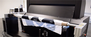 Technologia cięcia laserowego – Summa L – najlepszy wybór na wymagające potrzeby rynku tkanin drukowanych i przemysłowych.